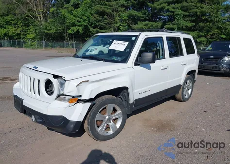 2013 Jeep Patriot Limited z USA, uszkodzony, nr VIN 1C4NJRCB7DD231853